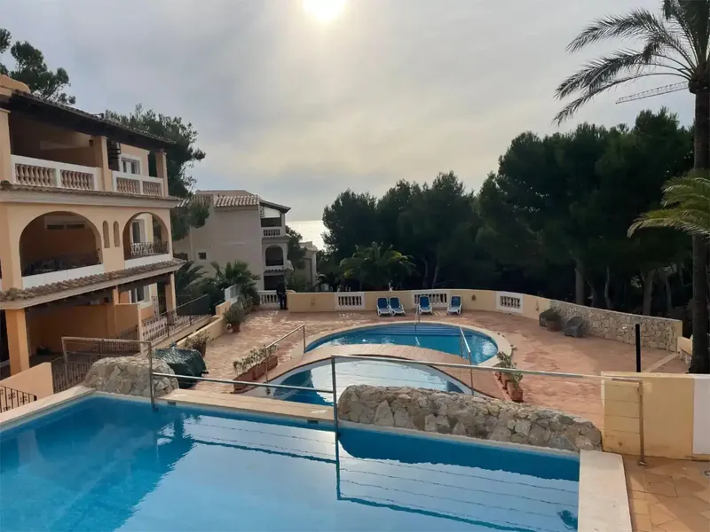 Apartamento en planta baja situado en una cuidada y tranquila comunidad de Puerto Andratx, uno de los enclaves más apreciados de Mallorca po — photo 1