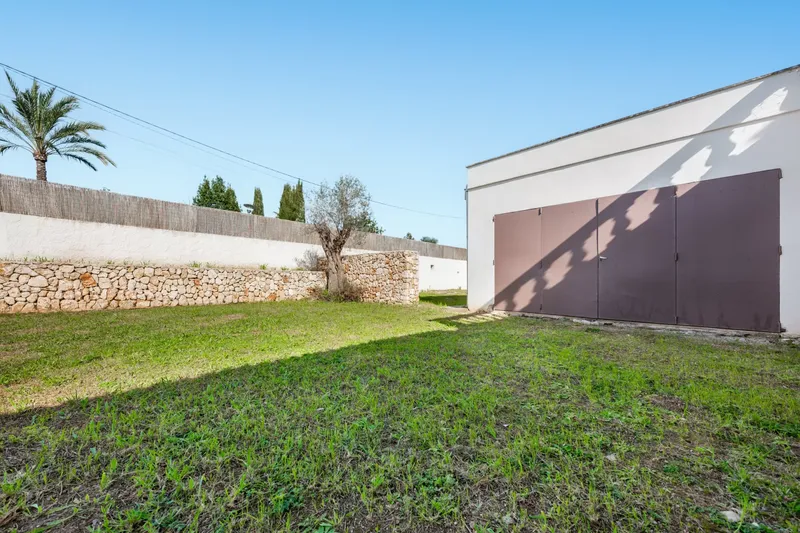 Chalet in Cala Millor with 7 bedrooms and a large plot — photo 9