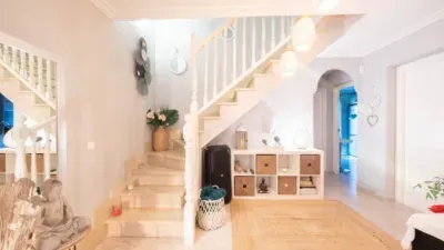 Townhouse on Carrer de Can Caragol Nou — photo 10
