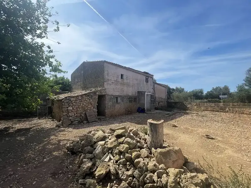 Old farmhouse for total renovation — photo 12