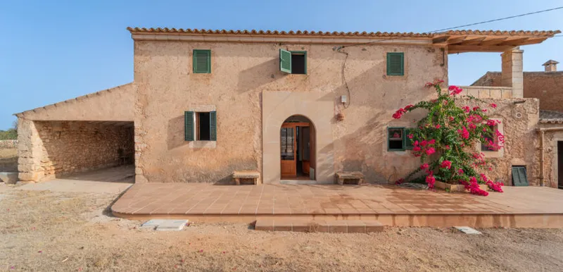 Country house for rent in s’Alqueria Blanca with garden and fireplace — photo 4