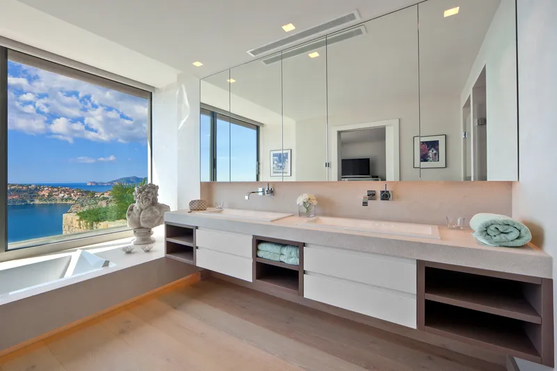 Stylish designer villa with breathtaking sea views — photo 8