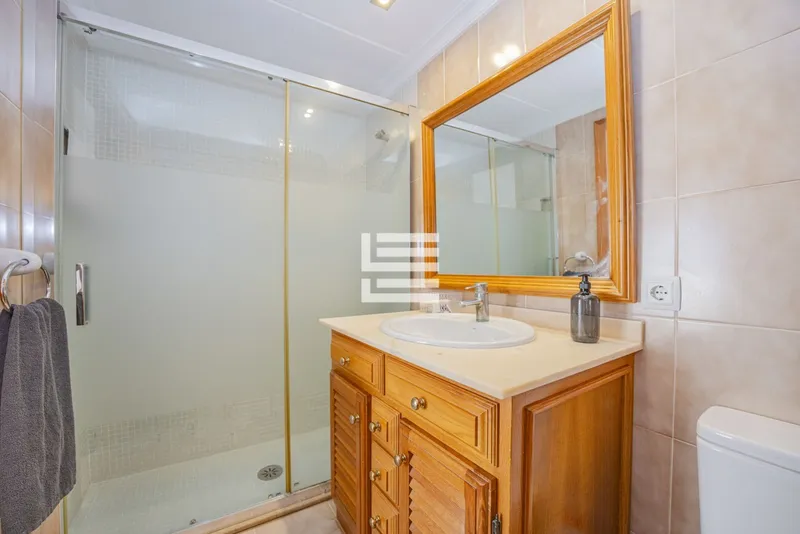 Apartment with a Large Terrace for Sale in a Prime Location in Puerto de Alcudia — photo 11