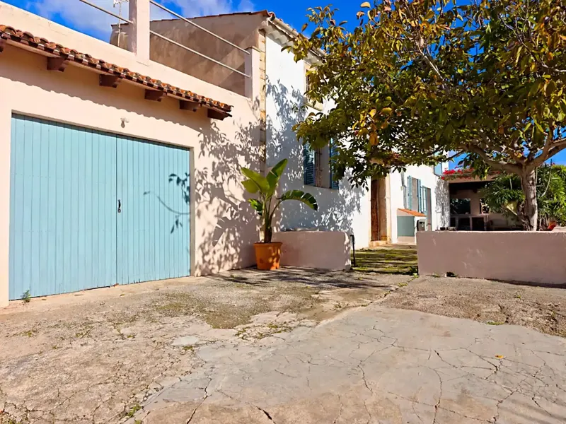 Authentic 19th century stone country house between Lloseta and Inca – Fully legal, self-sufficient and full of character. — photo 8