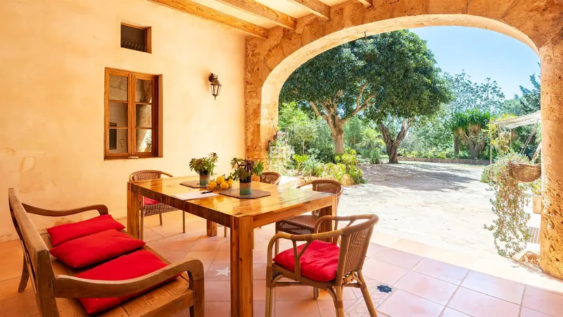 Rustic Finca for sale in Santanyí — photo 1