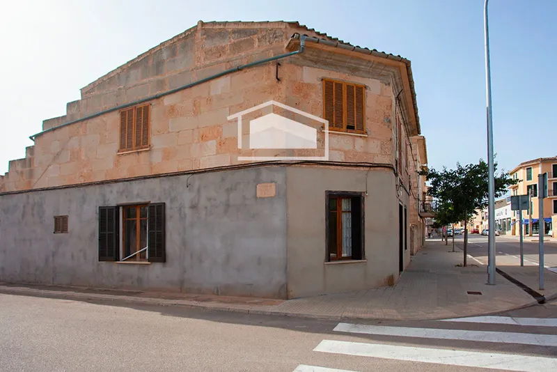 Traditional house in Campos with extensive renovation possibilities — photo 2