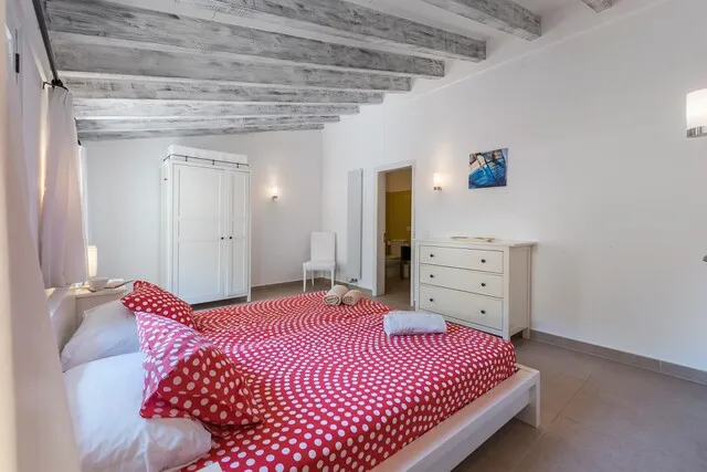 Elegant town house with rental license for sale in Pollensa's historic Old Town, North Mallorca — photo 10