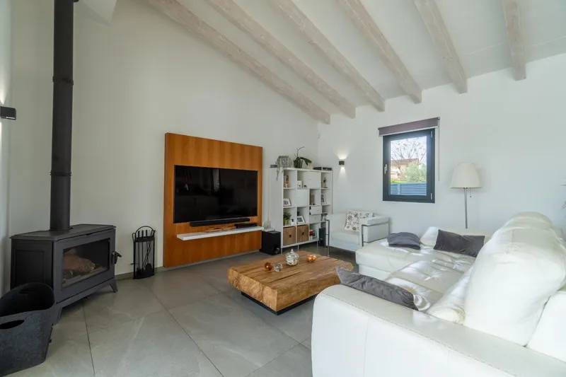 Modern-style villa — photo 6