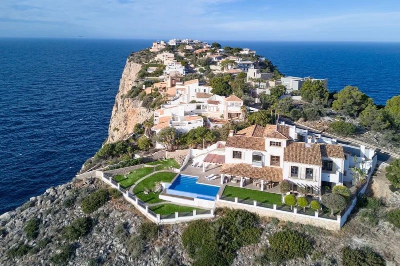 Long-term rental: Fantastic villa with sea views - Marcel Remus Real Estate — photo 2