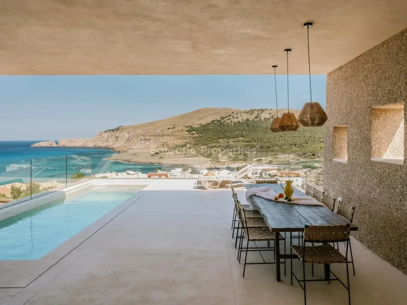 Stunning Mediterranean villa with panoramic sea views for sale in Cala Mesquida, Northeast Mallorca — photo 2