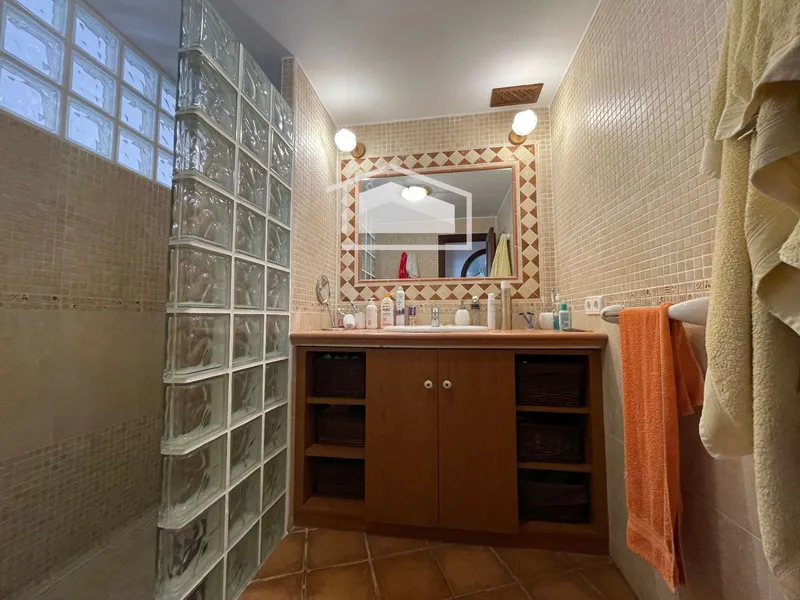 From September: ground floor in the port area with 2 bedrooms and large terrace — photo 8