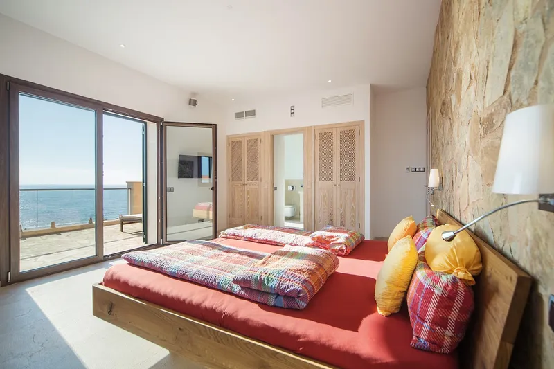 Villa with heated pool for rent, frontline in Cala Murada — photo 10