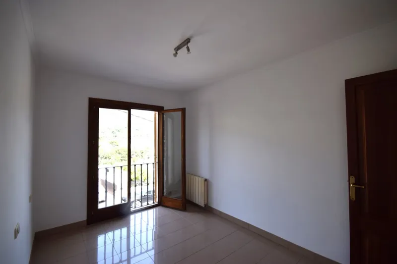 Detached house with garage for long-term rental — photo 6