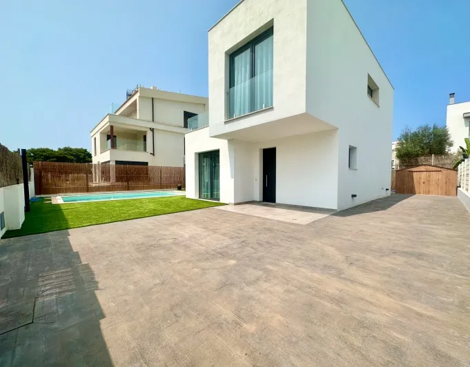 Modern villa with pool in a quiet area a short distance ... — photo 3