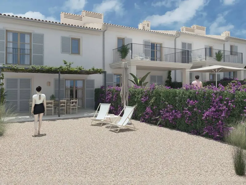 In the quiet and scenic village of Caimari, at the foot of the Serra de Tramuntana, we offer this wonderful townhouse, created with much — photo 1