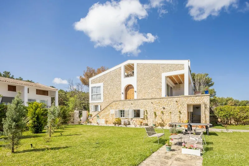 House for sale in Alcúdia, Mallorca, Baleares, Spain — photo 1
