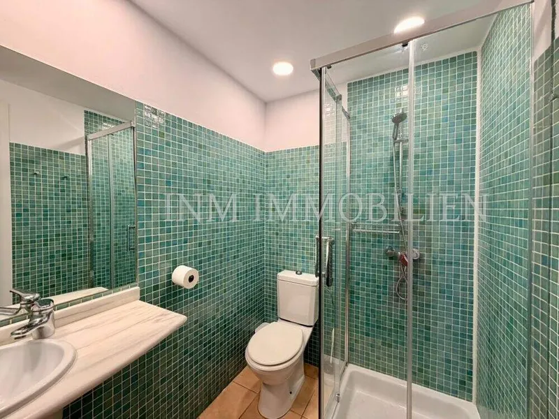 96m² penthouse with 4 rooms, 2 bathrooms & sea views for rent — photo 11