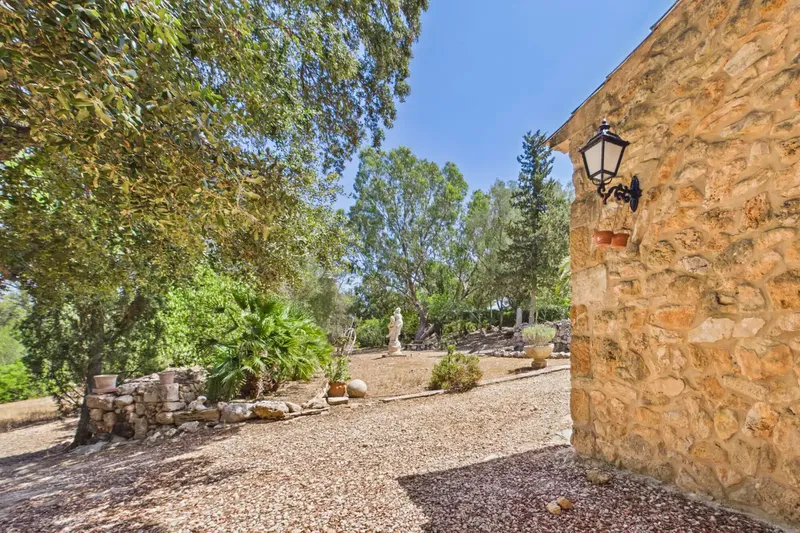 Historic estate in Algaida with panoramic views — photo 11
