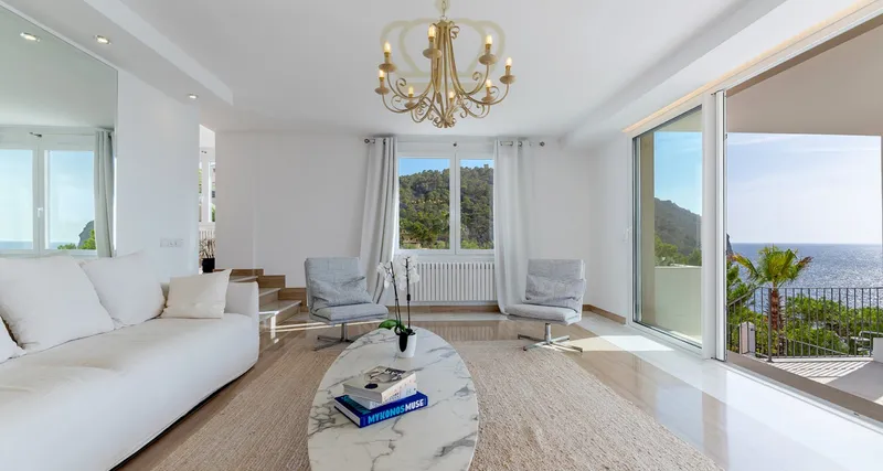 Beautiful sea view villa with pool in Camp de Mar - holiday rental — photo 6