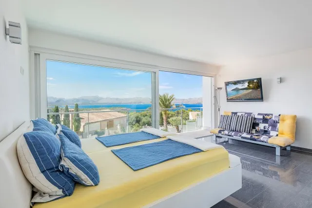 Exclusive villa with sea views and pool for sale in Bonaire, North Mallorca — photo 10
