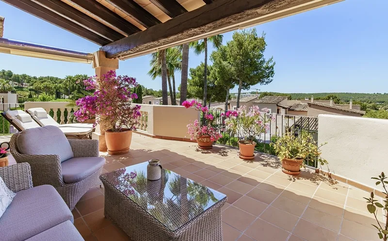 Beautiful 3 bedroom penthouse in Santa Ponsa with separate guest room in… — photo 2