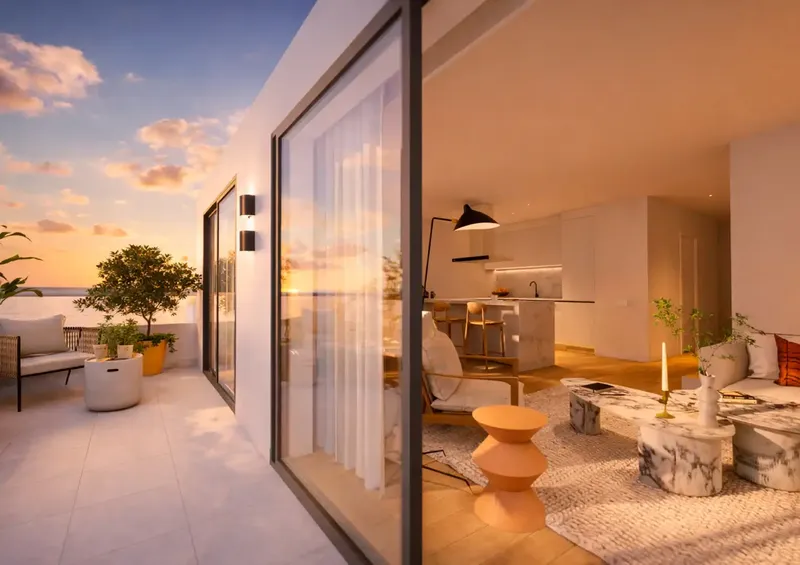 Exclusive 3-bedroom apartment on the beachfront with panoramic sea views and Gibraltar — photo 11
