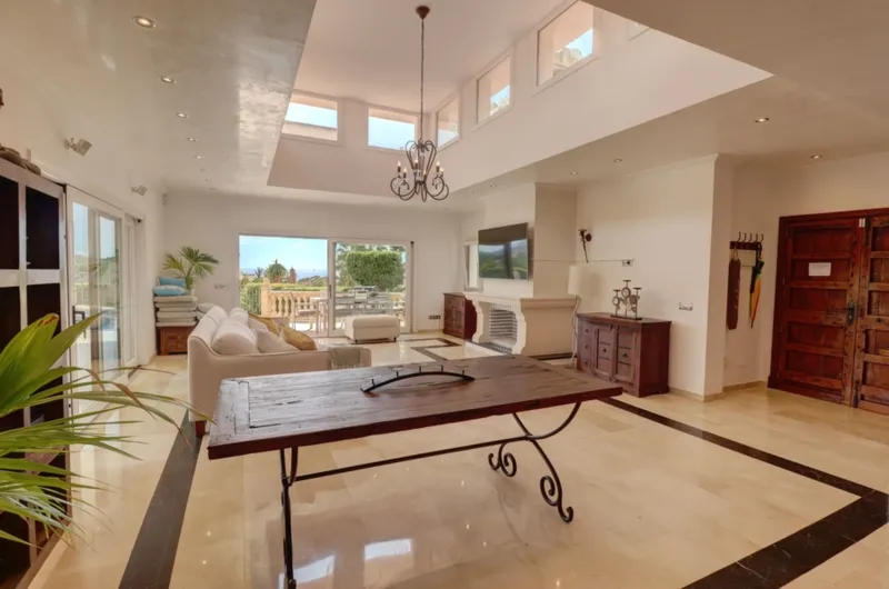 Mediterranean villa with sea views, pool and garden - Villa with large garden (15223) — photo 9