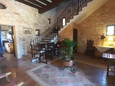 2 storey finca with sep. Guest apartment and beautiful garden near Ses Salines -- F 62 VK — photo 5
