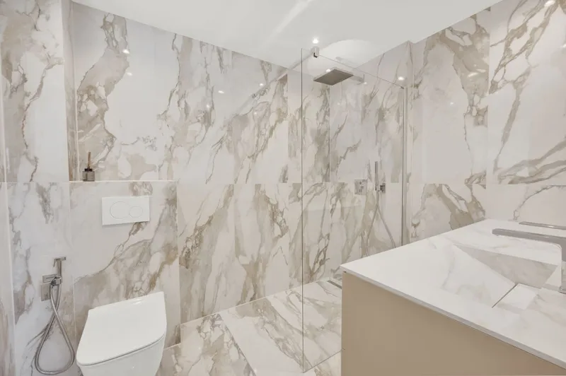 First occupancy after renovation: Exclusive apartment with pool, terrace & southwest-facing balcony — photo 7