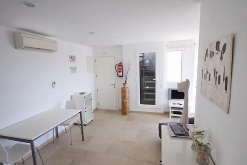 Vacation rental license, private rooftop terrace with jacuzzi and barbecue, plus parking: This apartment in Puerto Pollensa — photo 5