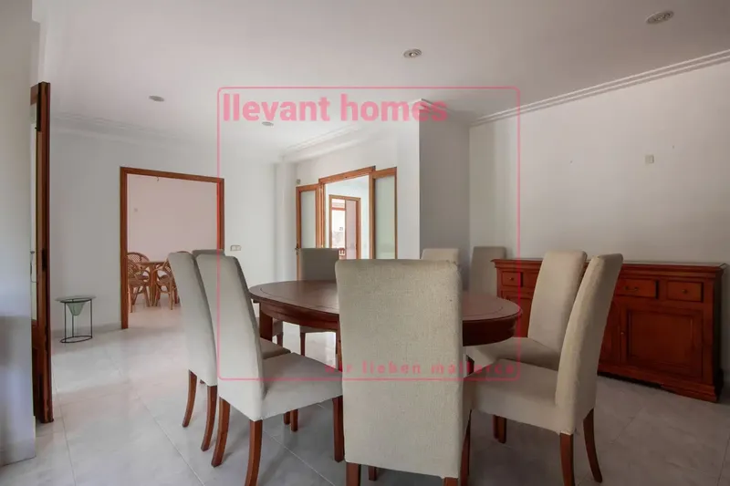 Discover your new home in the exclusive Son Floriana urbanization in Cala Bona! This impressive detached house, located in a — photo 6