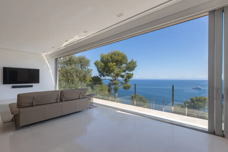 Stunning modern villa in best location in Port de Sóller — photo 12