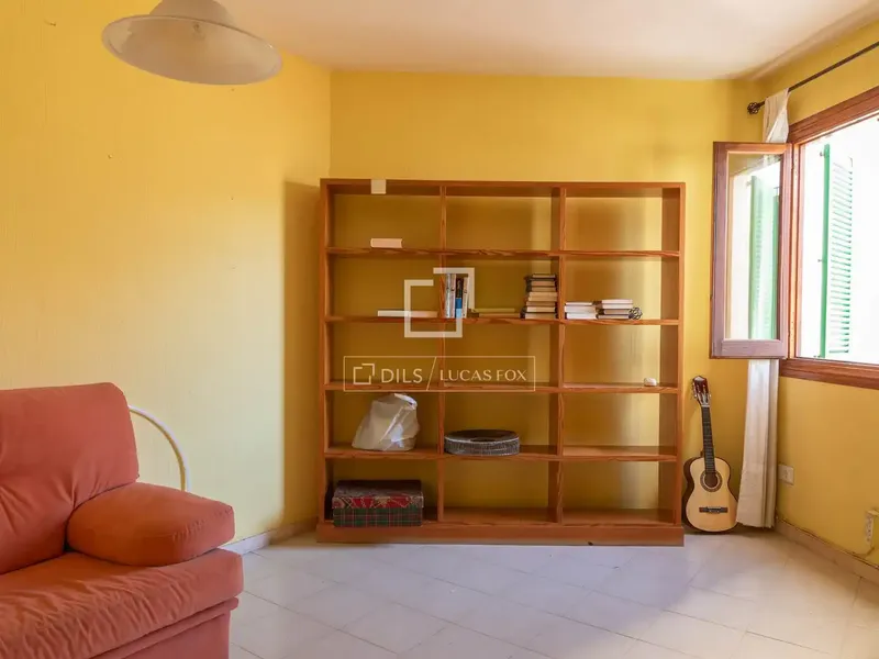 Piso con terraza en venta en Llevant — photo 9