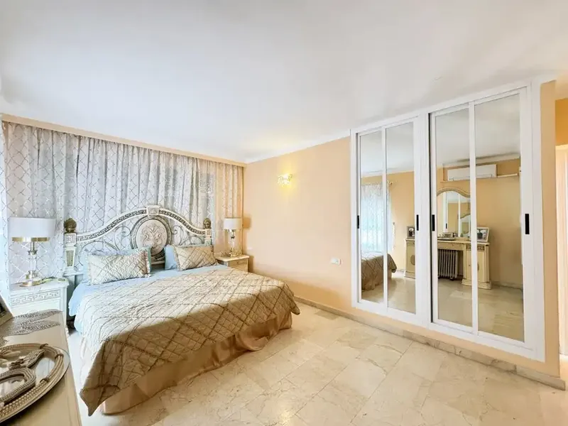 Duplex penthouse with sea views in Palmanova — photo 8