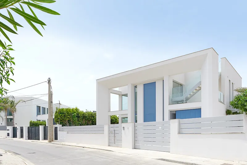 Design villa on the first line of the sea! - Marcel Remus Real Estate — photo 8