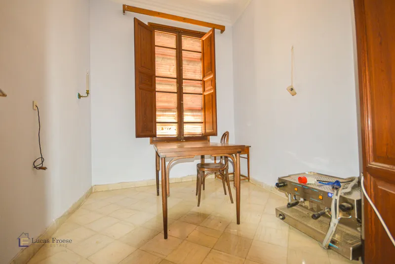 Large townhouse in the center of Felanitx — photo 1