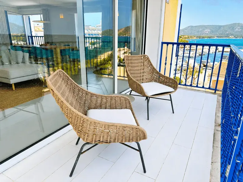 Extraordinary flat in a privileged location in Cala Bona — photo 11