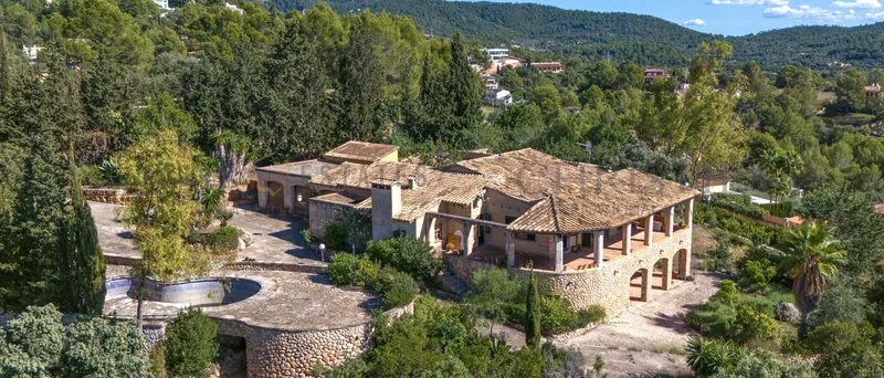 Rustic finca in Bunyola with guest house and spectacular views with lots of potential — photo 8