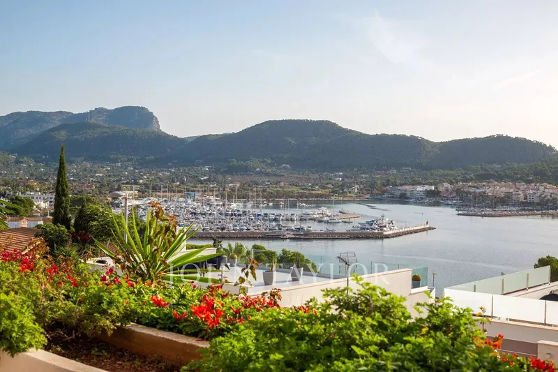 Apartment for Sale in Port d'Andratx — photo 1