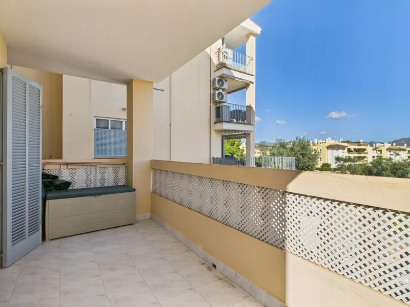 Spacious Three-Bedroom Apartment with Balcony and Communal Pool in Santa Ponsa — photo 2
