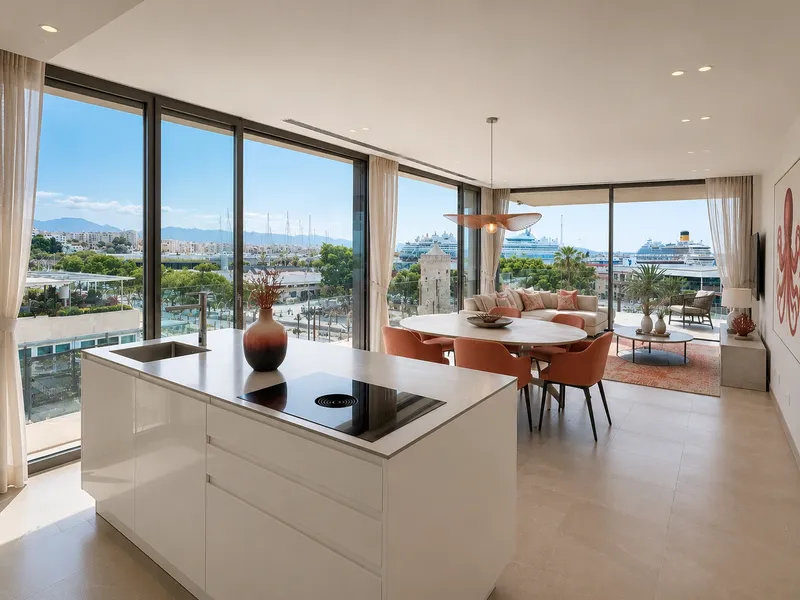 HL 303 · Luxury Apartment in Palma with Sea & Harbour Views — photo 3