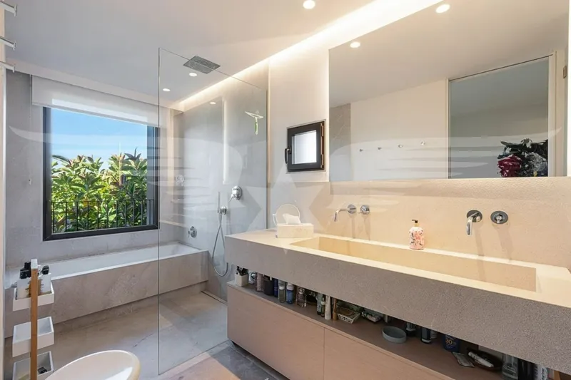 Bonanova: Modern Apartment with Ocean View — photo 11