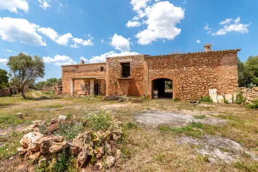 Vallgornera, rustic finca with great potential in Vallgornera — photo 2