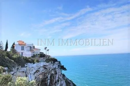 192m² semi-detached house with 5 rooms and pool for rent — photo 1