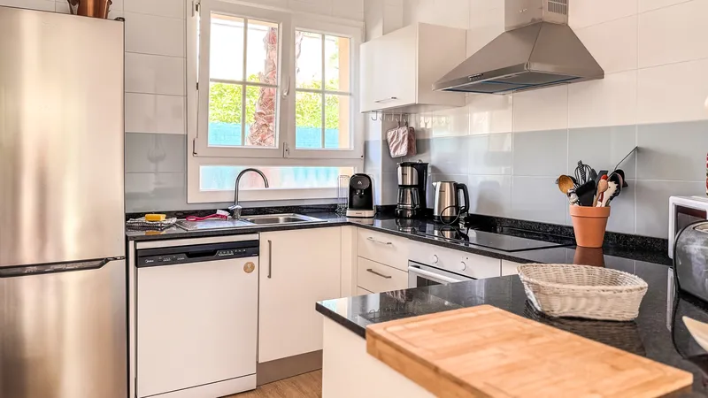 Exclusive | Modern Terraced House with ETV License, Pool and Proximity to Beach — photo 6