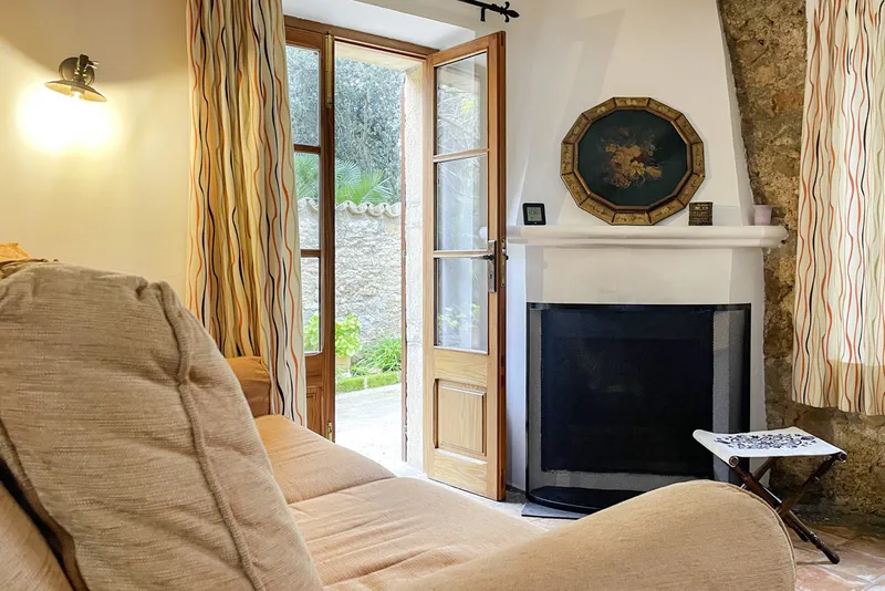 Authentic Mallorcan finca with 2 bedrooms, terraces and a large plot — photo 12