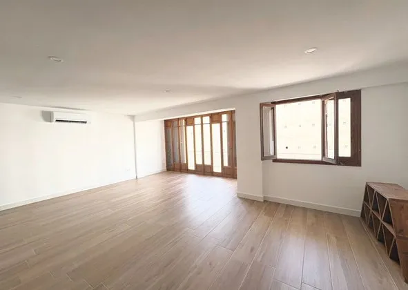 Flat / apartment in Calle de Berenguer de Tornamira, Sant Jaume, Palma de Mallorca — photo 2