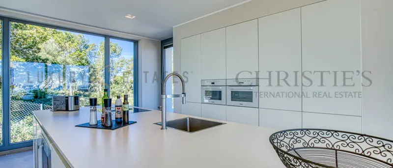Modern newly built villa in Palmanova with views over the bay of Portals — photo 4