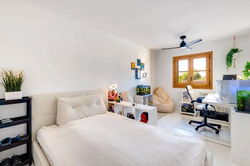 Self-Sufficient Designer Finca with Stylish Guest Accommodation in an Idyllic Setting — photo 11
