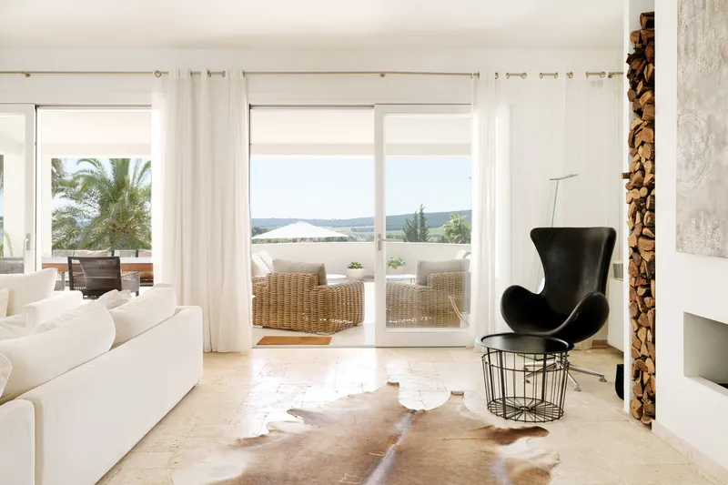 Light-flooded villa with sea views in Santa Ponsa - Marcel Remus Real Estate — photo 10